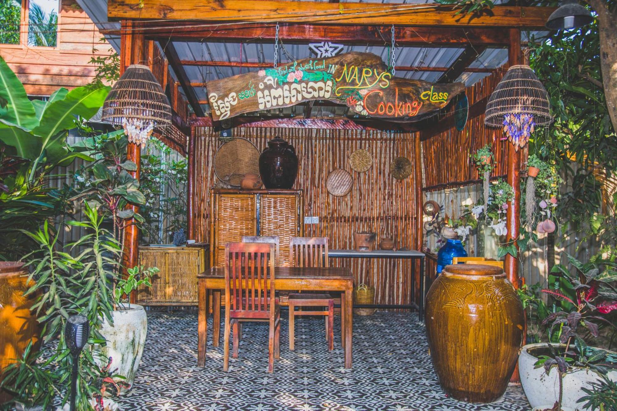 Nary Garden Hotel Kampot Exterior photo